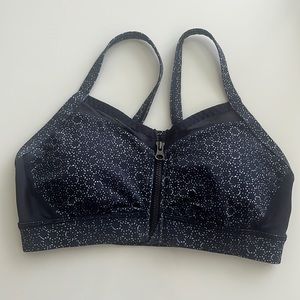 Lululemon sports bra size 4